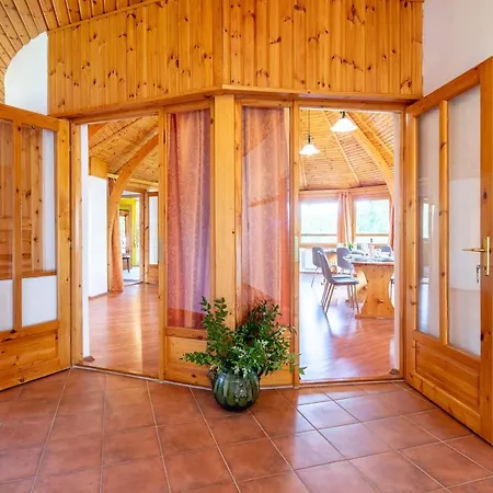 Kupolavilla-apartment-event House By The Danube River-buda