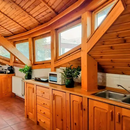 Kupolavilla-apartment-event House By The Danube River-buda شقة بودابست