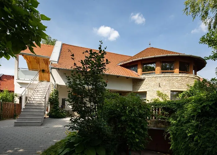 Kupolavilla-apartment-event House By The Danube River-buda Appartement Budapest