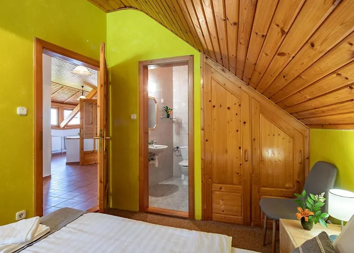 Kupolavilla-apartment-event House By The Danube River-buda *