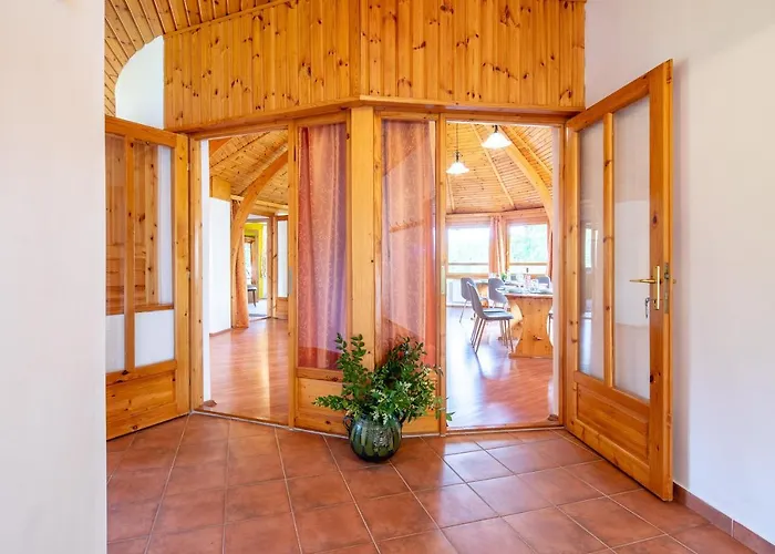 Kupolavilla-apartment-event House By The Danube River-buda