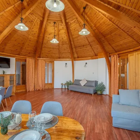 Kupolavilla-apartment-event House By The Danube River-buda Apartment Budapest