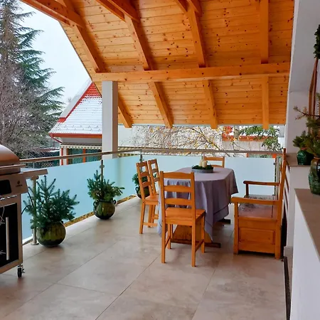 Apartment Kupolavilla-apartment-event House By The Danube River-buda Budapest